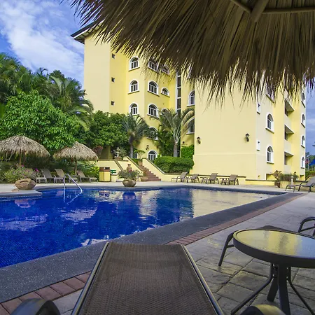 Apartotel & Suites Villas Del Rio